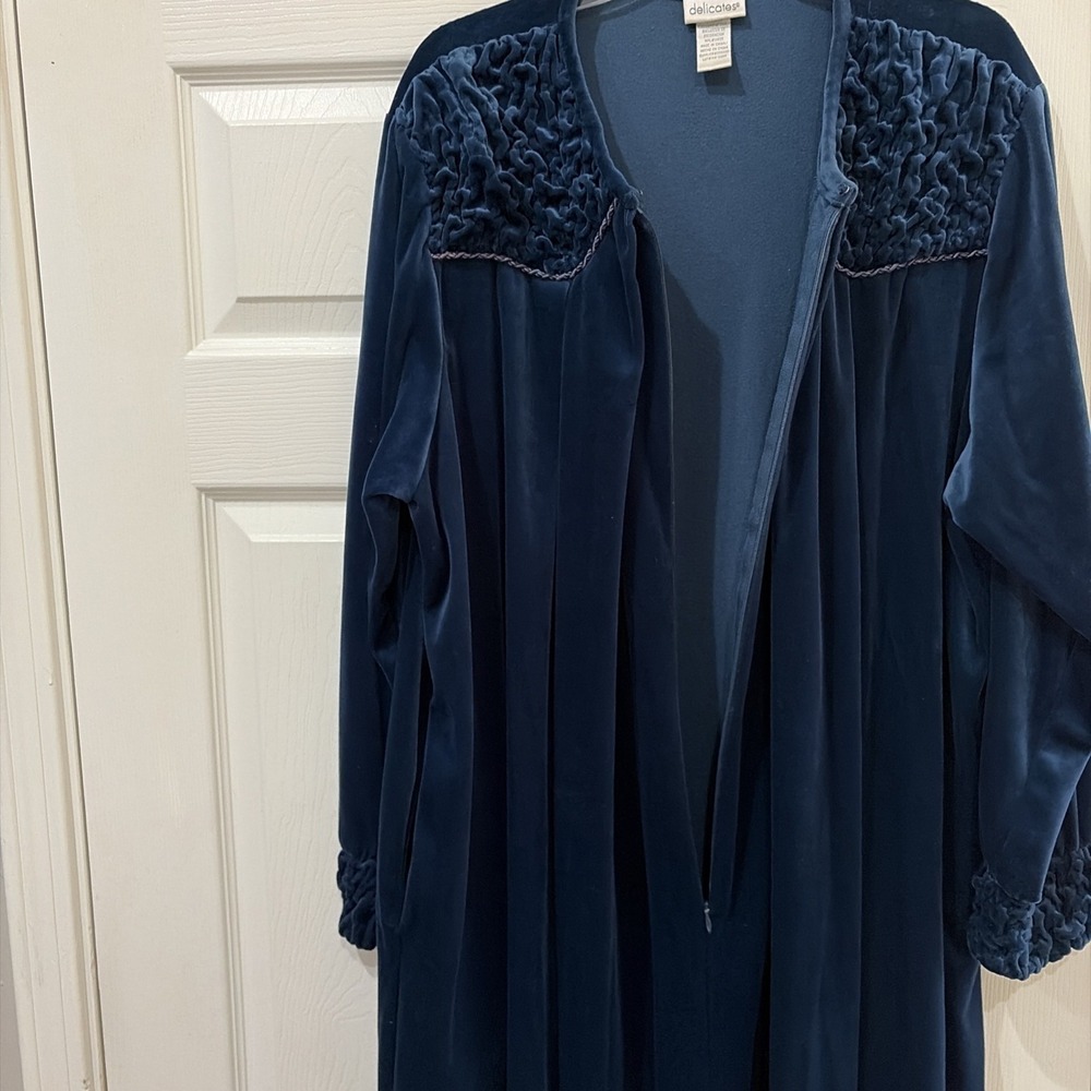 Vintage Delicates Velour Robe Women's Size XL Turquoise Textured Housecoat - Picture 9 of 12